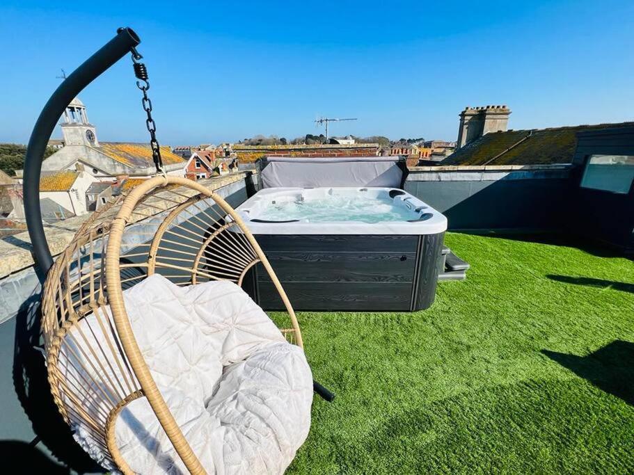 2 Bed Harbourside Penthouse With Hot Tub & Stunning Roof Terrace Apartment Уеймут Екстериор снимка